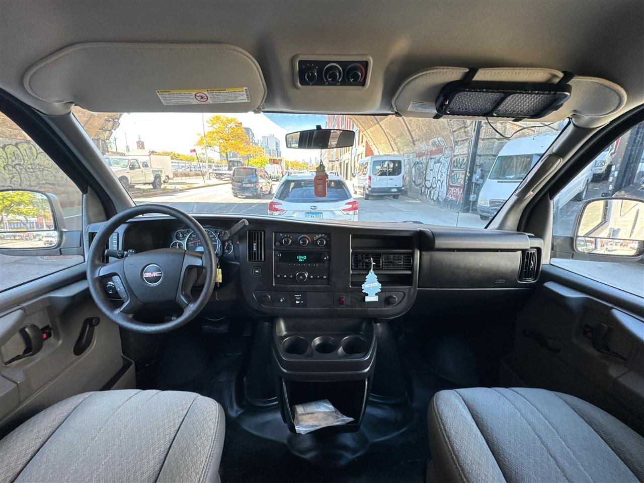 GMC Savana Passenger RWD 3500 155" 1LS 2012