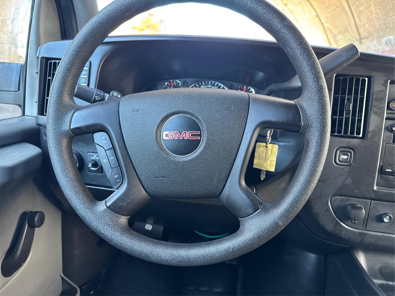 GMC Savana Passenger RWD 3500 155" 1LS 2012