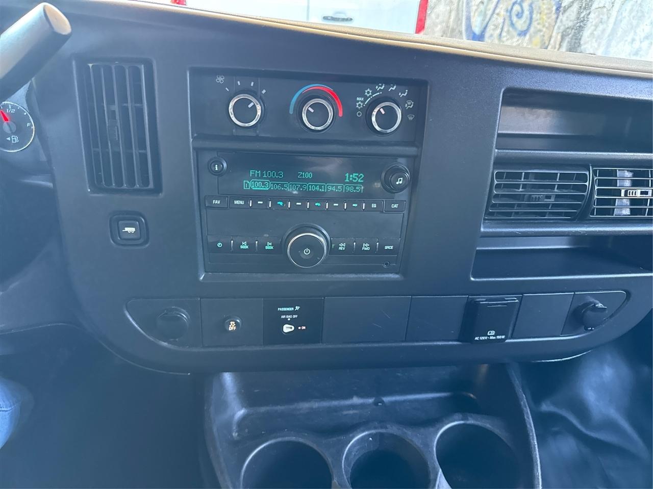 Chevrolet Express Passenger RWD 3500 155" LS 2018