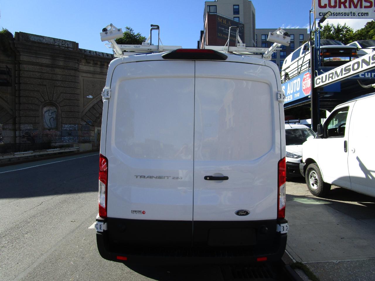 Ford Transit Cargo Van T-250 148" Med Rf 9070 GVWR RWD 2024