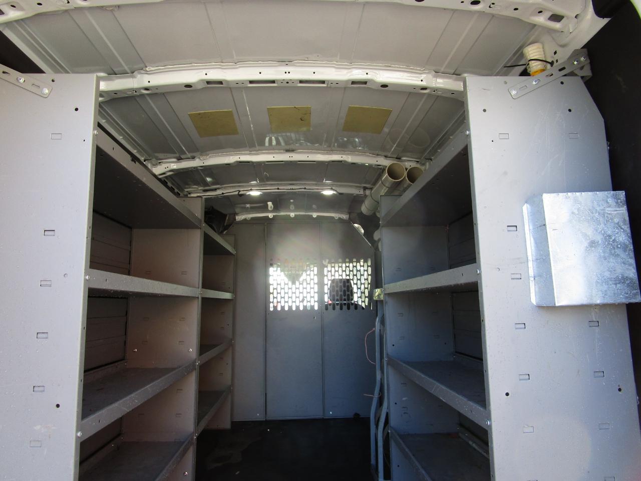 Ford Transit Cargo Van T-250 148" Med Rf 9070 GVWR RWD 2024