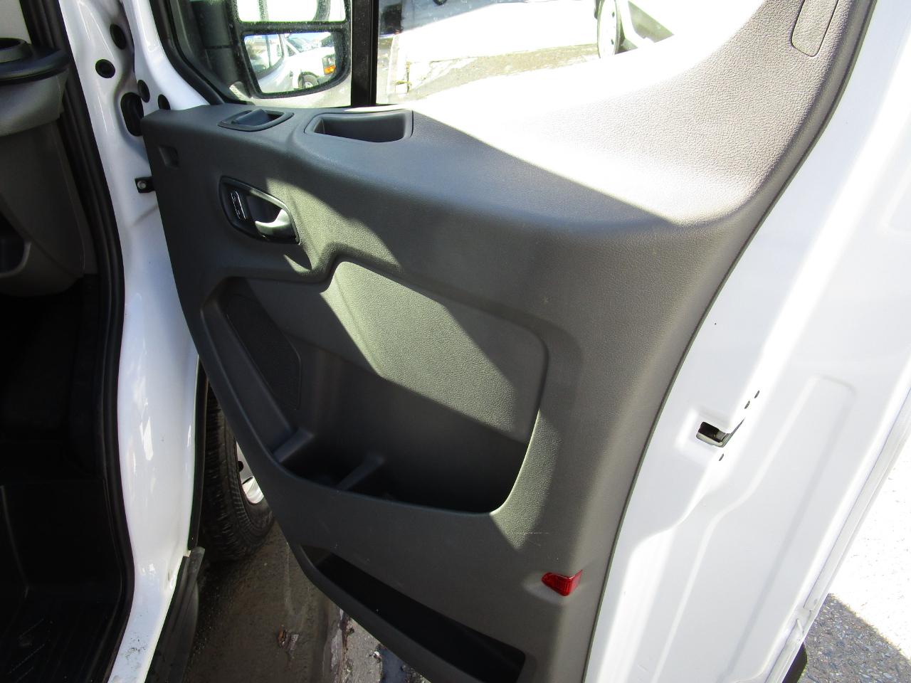 Ford Transit Cargo Van T-250 148" Med Rf 9070 GVWR RWD 2024