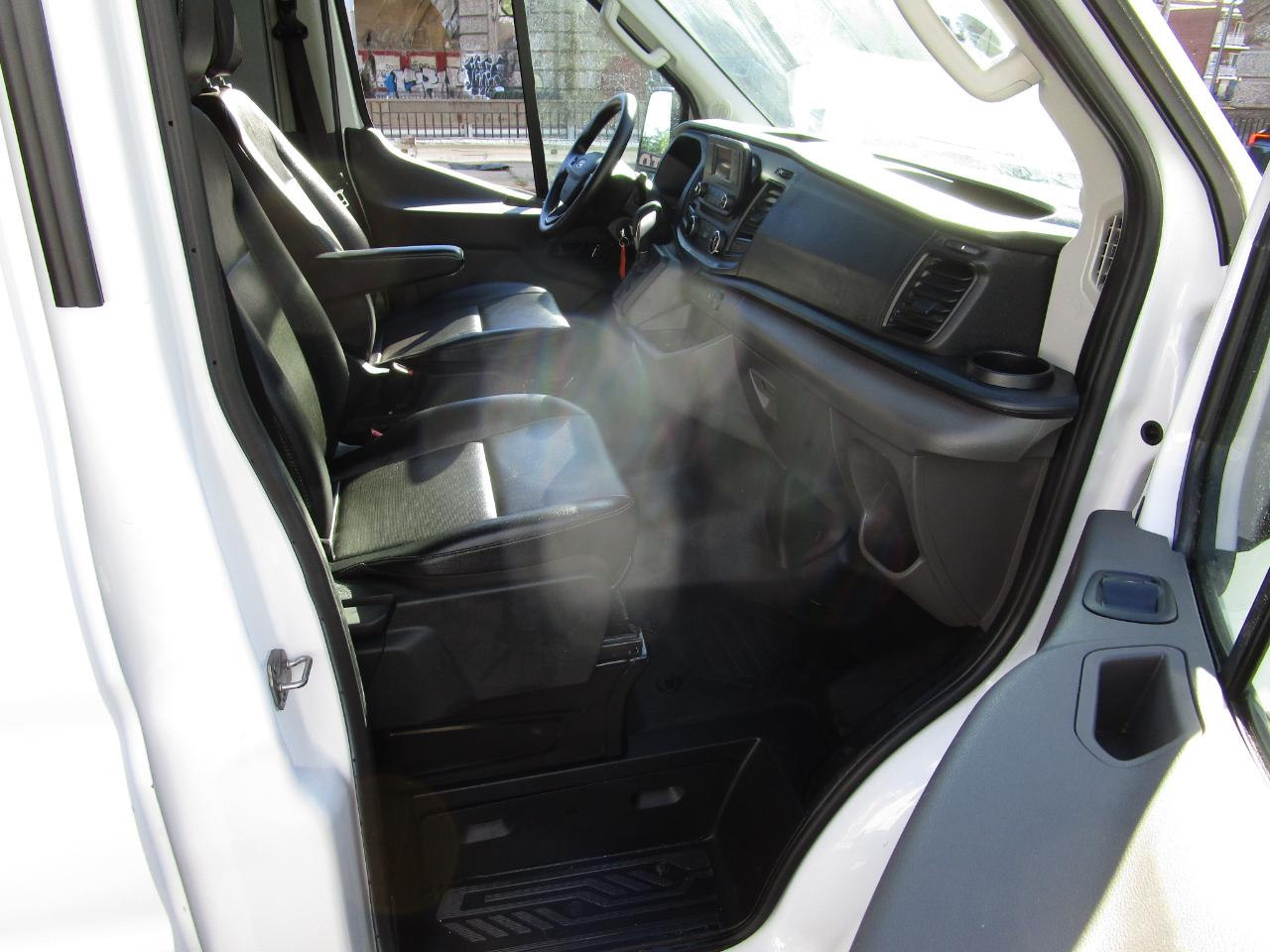 Ford Transit Cargo Van T-250 148" Med Rf 9070 GVWR RWD 2024