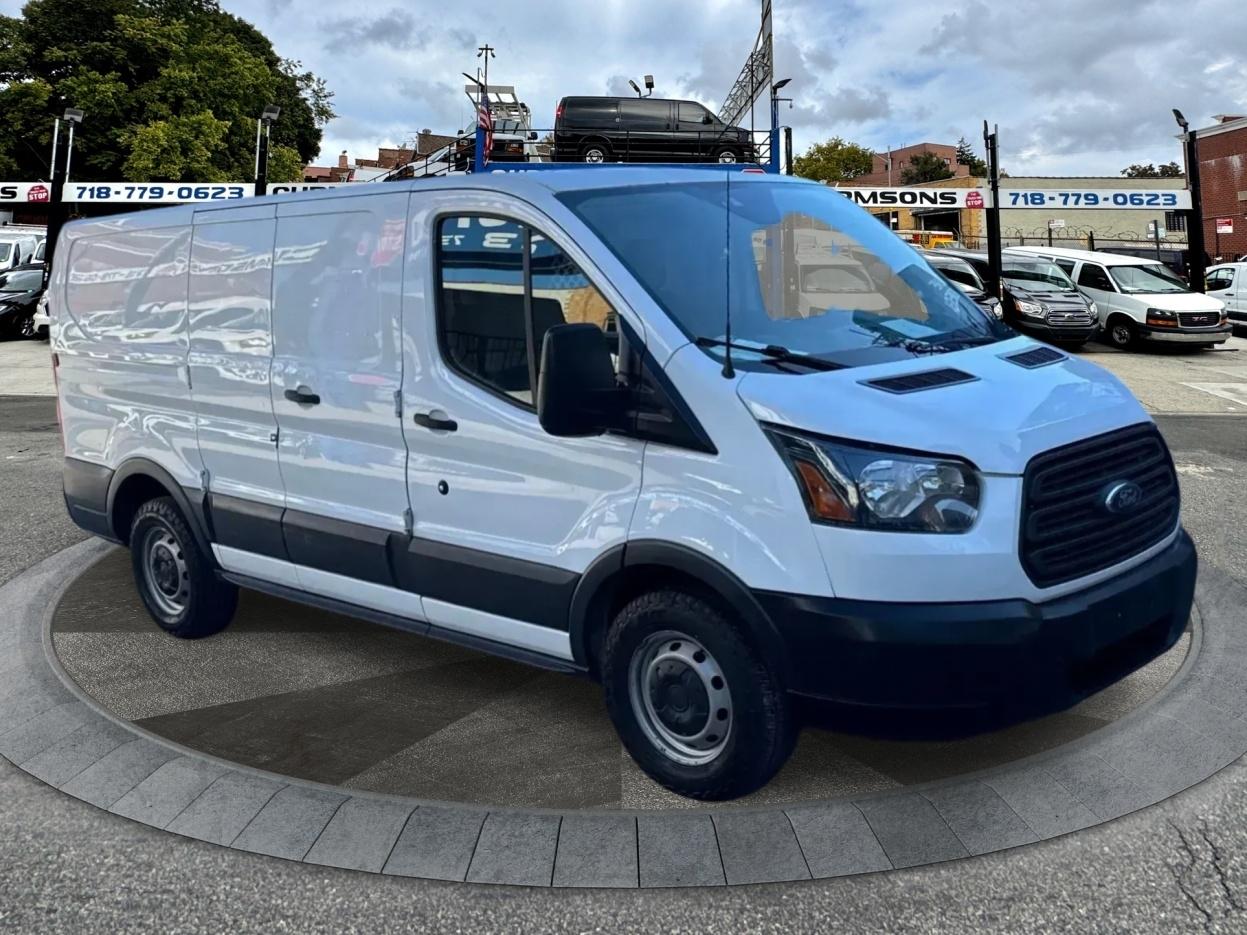 2018 Ford Transit Van T-150 130" Low Rf 8600 GVWR Swing-Out RH Dr