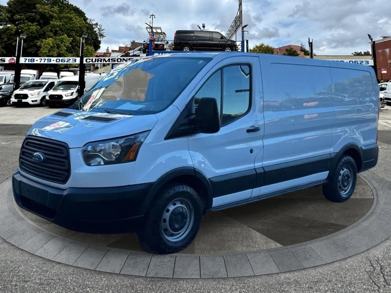 Ford Transit Van T-150 130" Low Rf 8600 GVWR Swing-Out RH Dr 2018