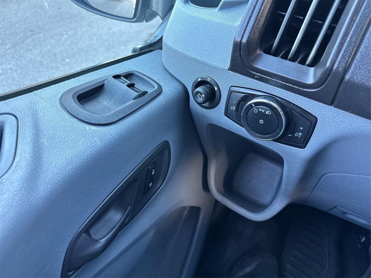 Ford Transit Van T-150 130" Low Rf 8600 GVWR Swing-Out RH Dr 2018