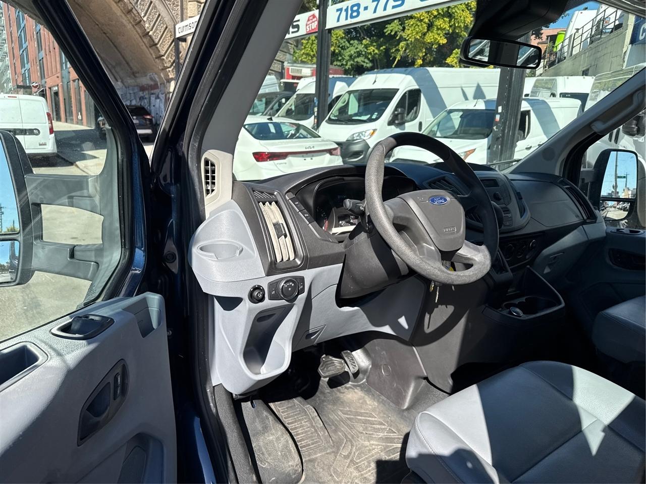 Ford Transit Passenger Wagon T-350 148" High Roof XLT Sliding RH Dr 2018
