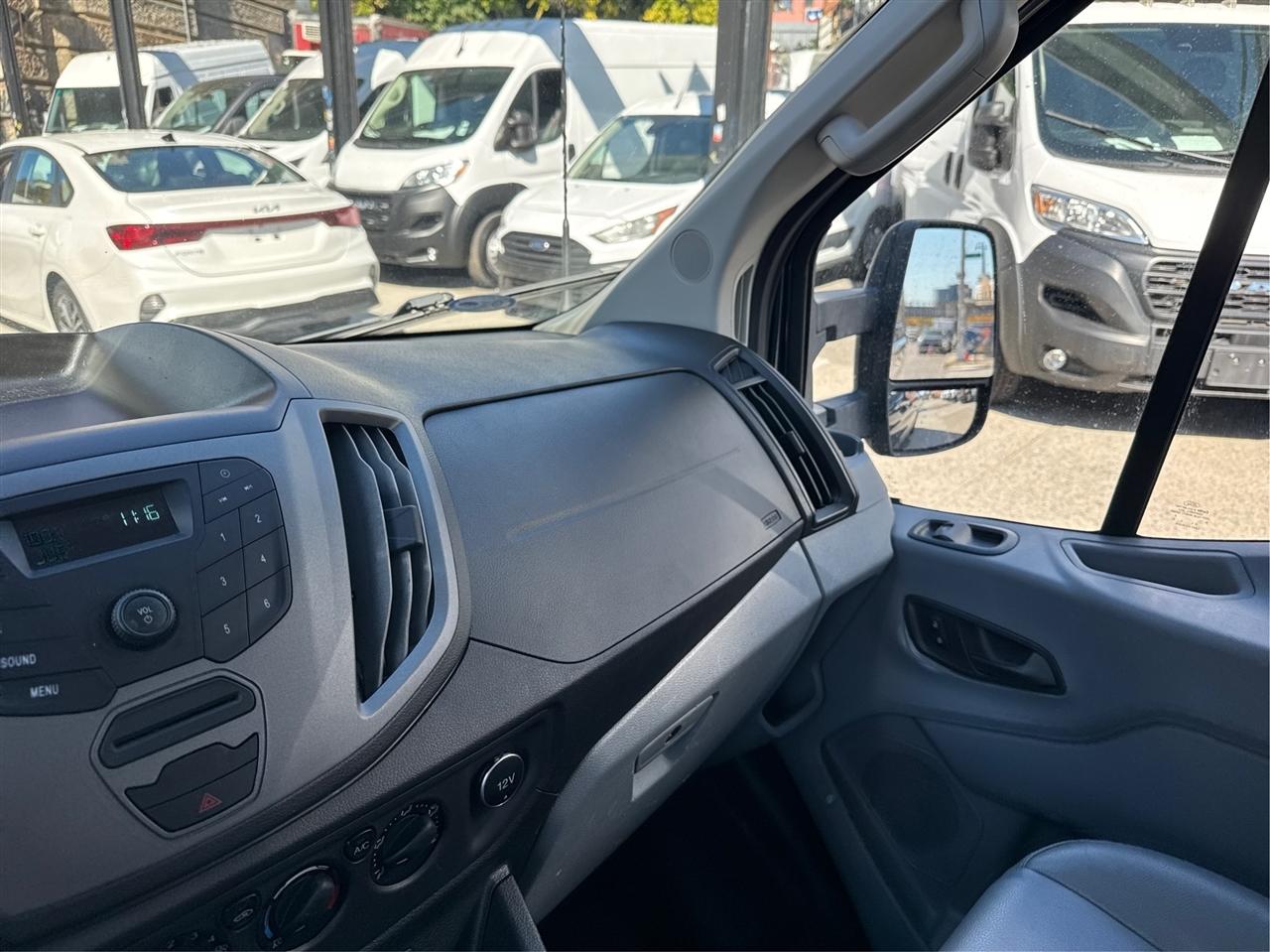 Ford Transit Passenger Wagon T-350 148" High Roof XLT Sliding RH Dr 2018