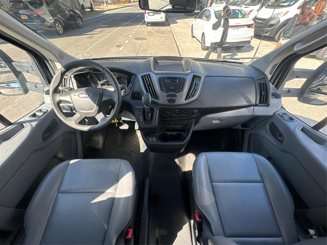 Ford Transit Passenger Wagon T-350 148" High Roof XLT Sliding RH Dr 2018