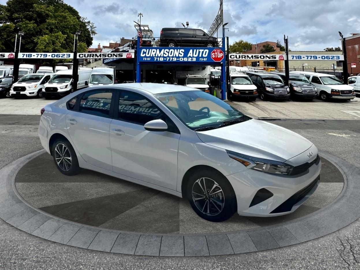 2024 Kia Forte LXS IVT