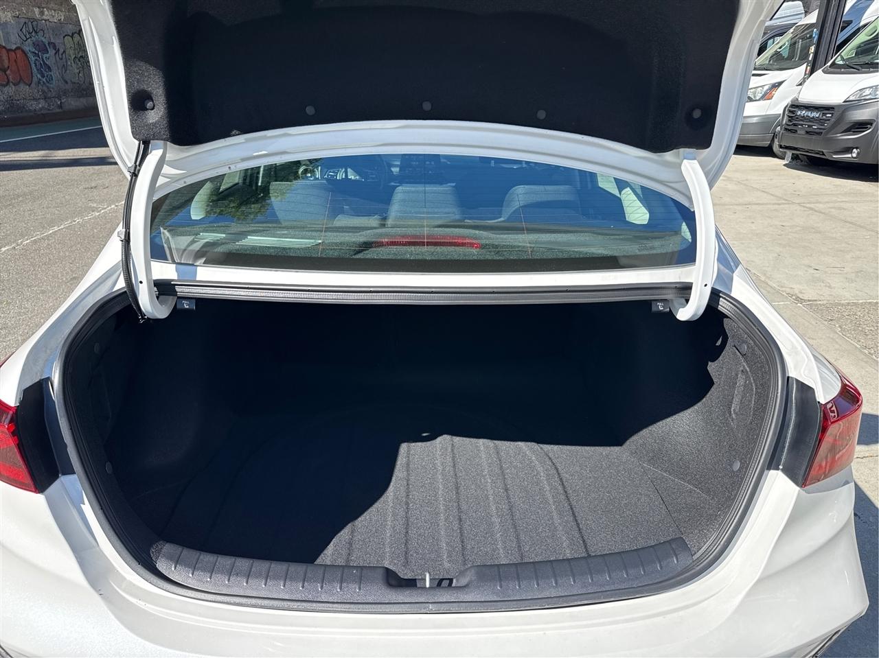Kia Forte LXS IVT 2024