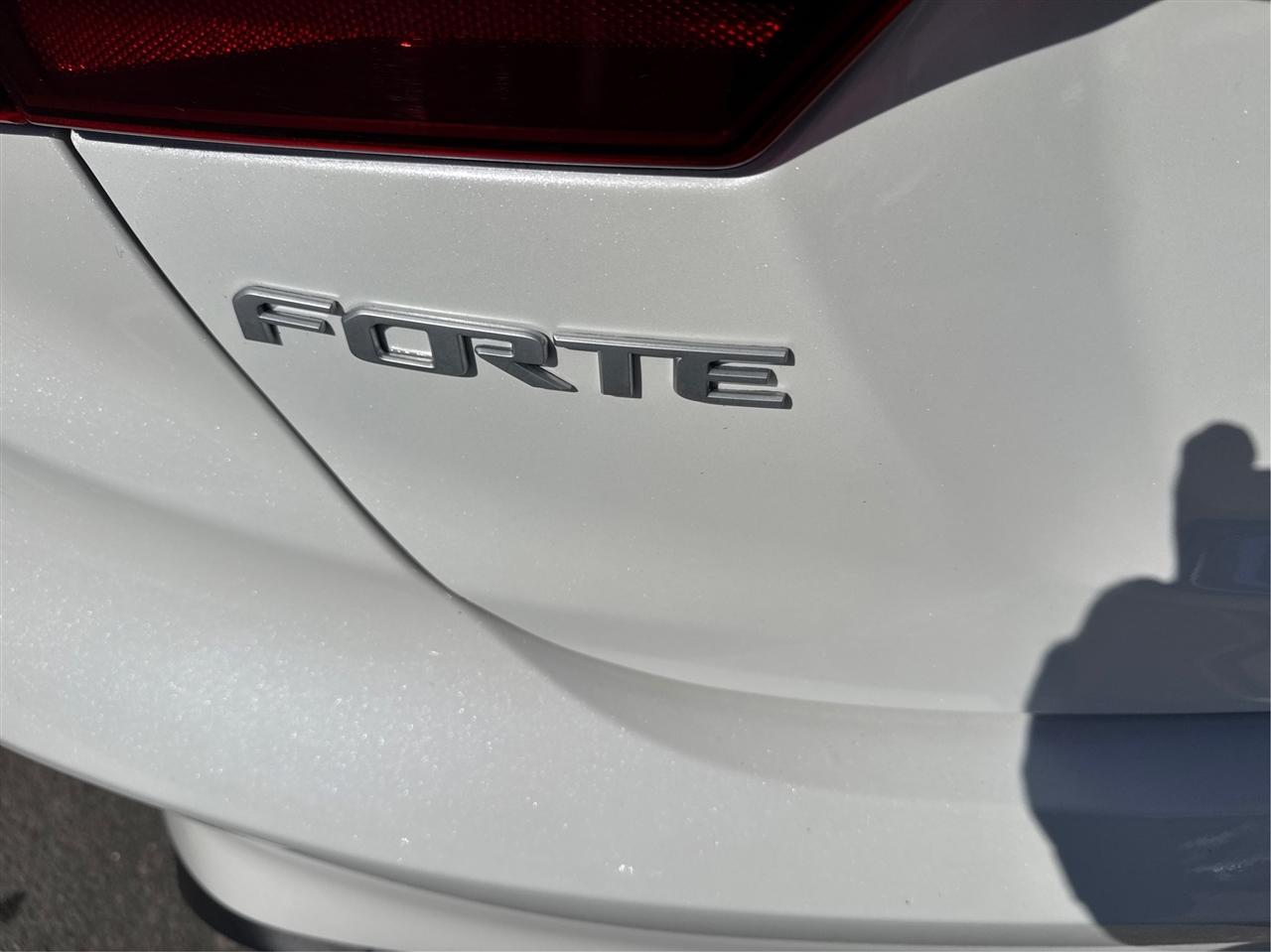 Kia Forte LXS IVT 2024