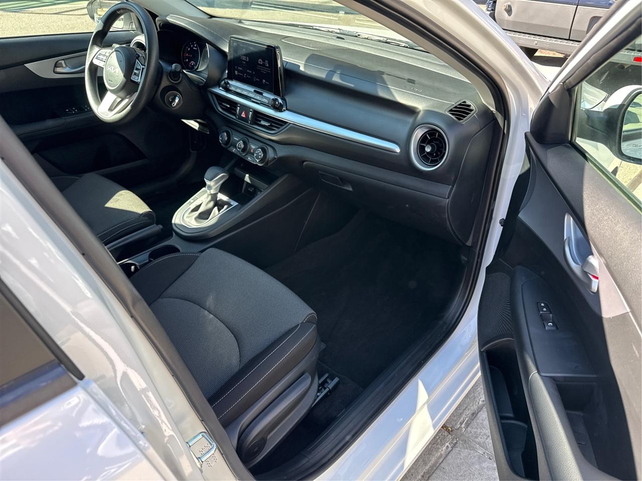 Kia Forte LXS IVT 2024