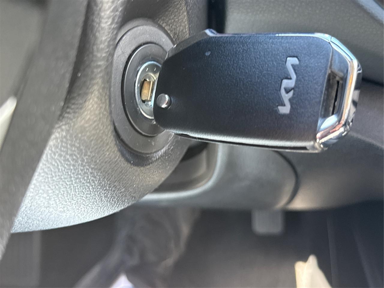Kia Forte LXS IVT 2024