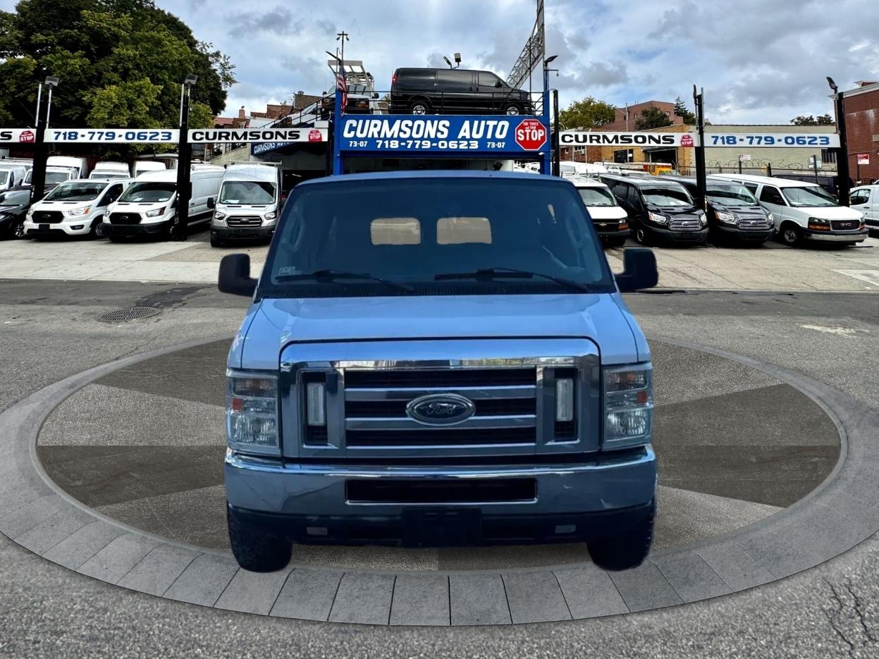 Ford Econoline Wagon E-350 Super Duty Ext XLT 2012