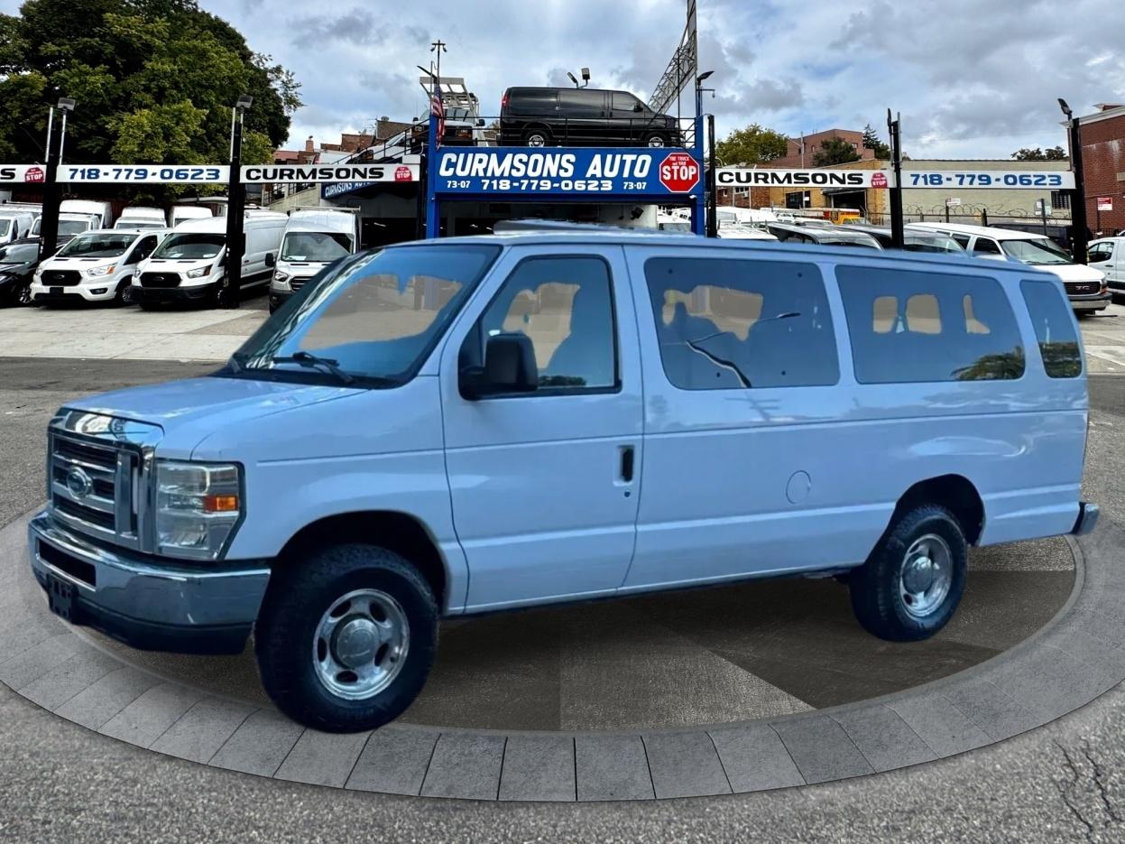 Ford Econoline Wagon E-350 Super Duty Ext XLT 2012