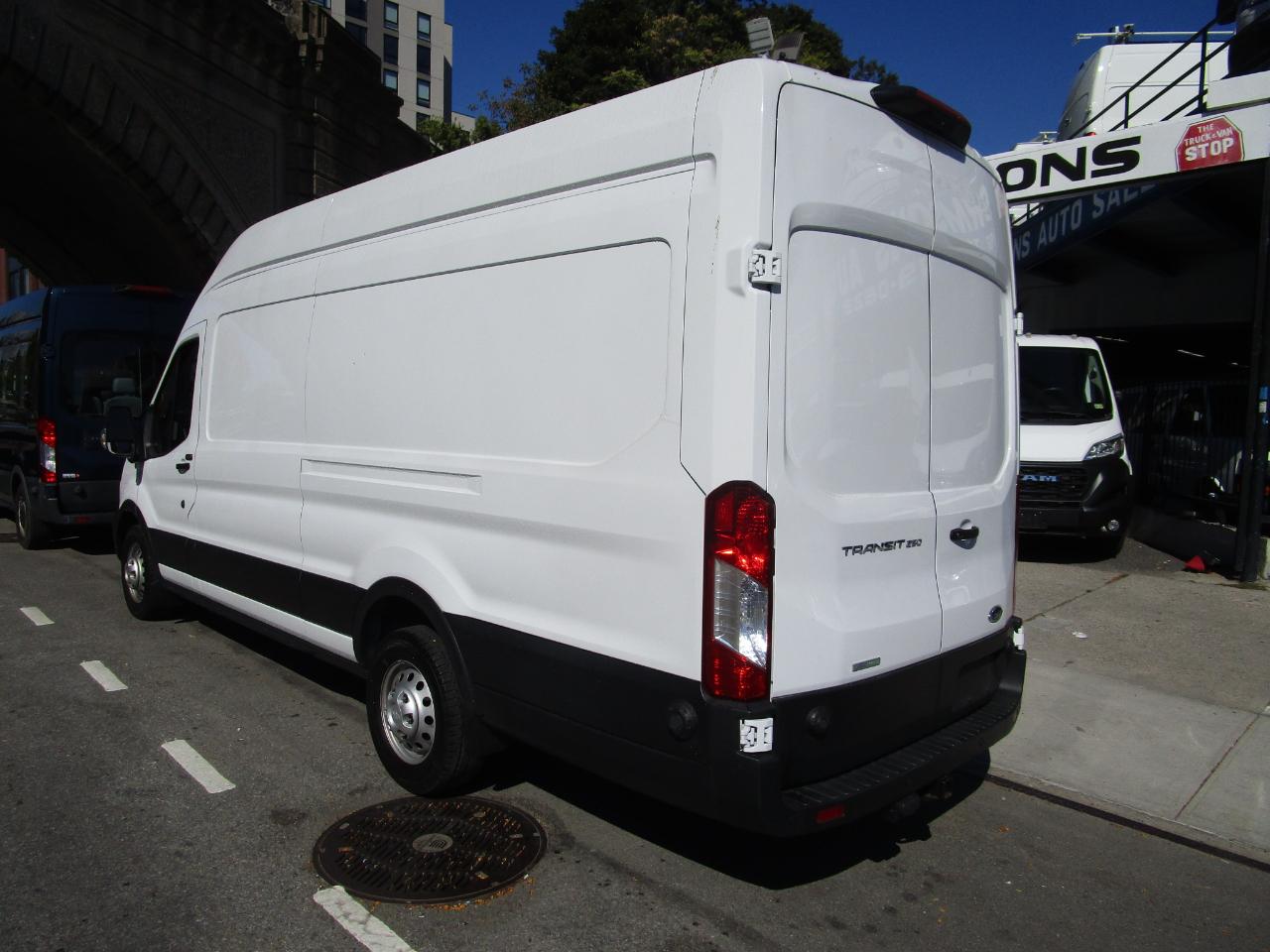Ford Transit Cargo Van T-250 148" EL Hi Rf 9070 GVWR RWD 2024