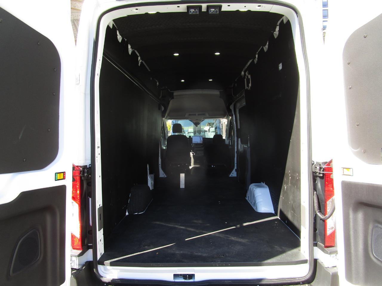 Ford Transit Cargo Van T-250 148" EL Hi Rf 9070 GVWR RWD 2024