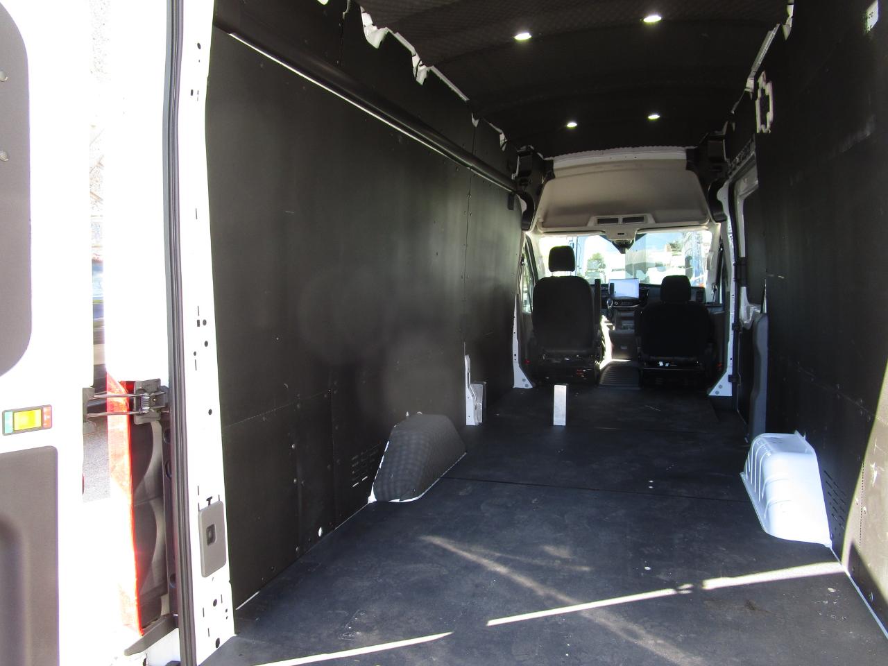 Ford Transit Cargo Van T-250 148" EL Hi Rf 9070 GVWR RWD 2024
