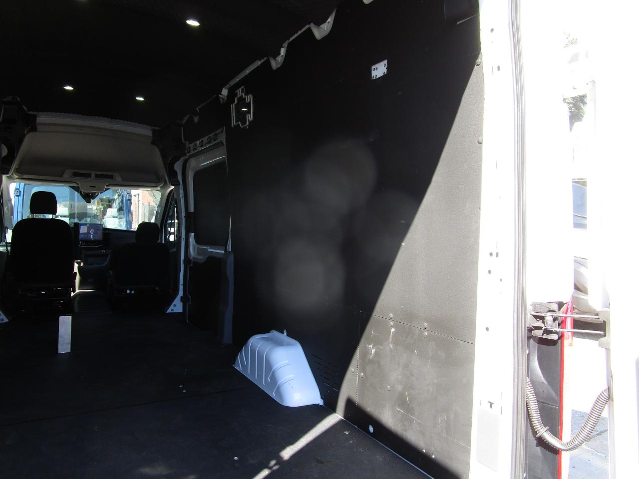 Ford Transit Cargo Van T-250 148" EL Hi Rf 9070 GVWR RWD 2024