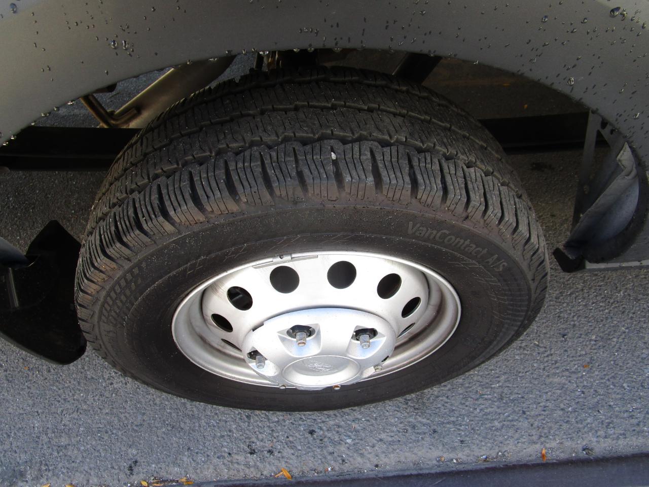 Ford Transit Cargo Van T-250 148" EL Hi Rf 9070 GVWR RWD 2024