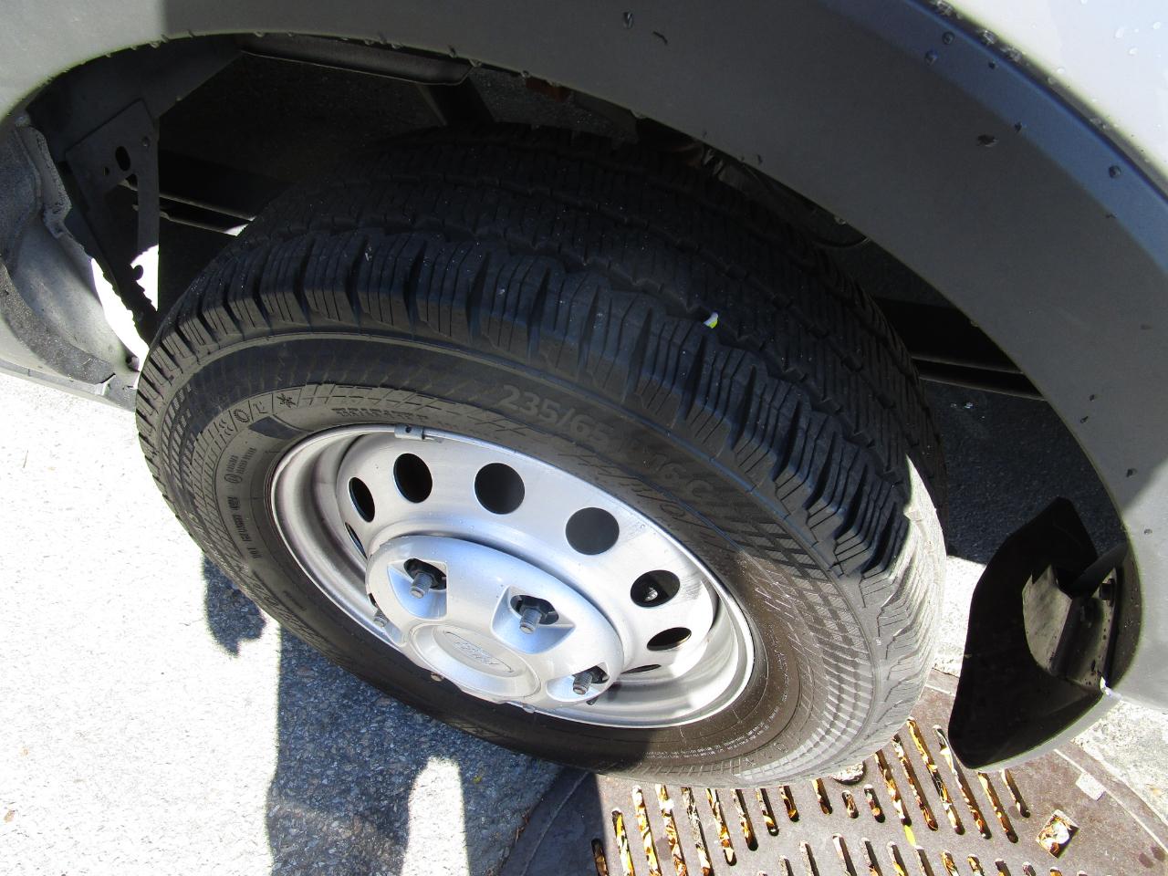 Ford Transit Cargo Van T-250 148" EL Hi Rf 9070 GVWR RWD 2024