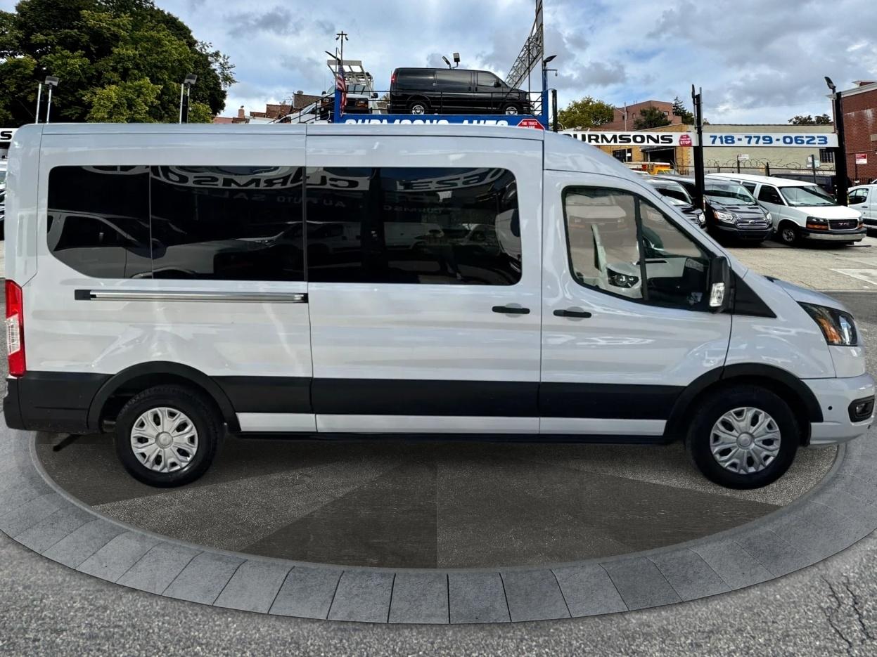Ford Transit Passenger Wagon T-350 148" Med Roof XLT RWD 2025