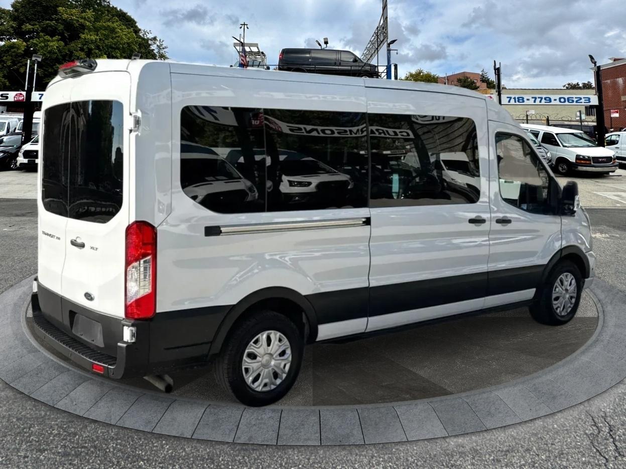 Ford Transit Passenger Wagon T-350 148" Med Roof XLT RWD 2025