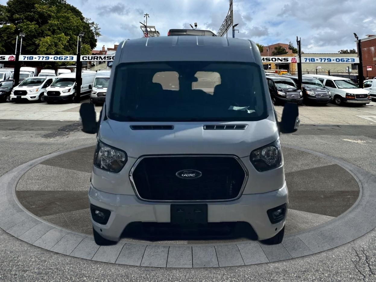 Ford Transit Passenger Wagon T-350 148" Med Roof XLT RWD 2025