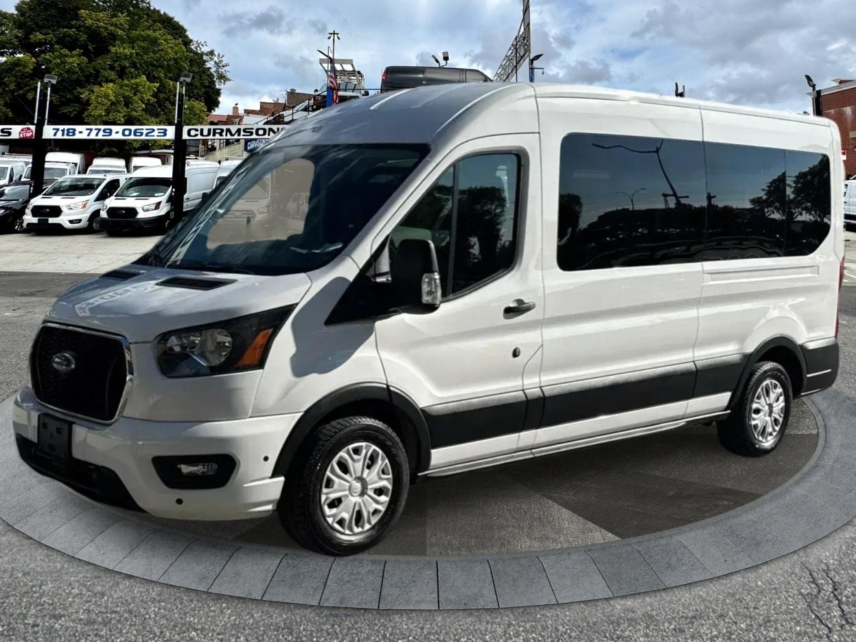 Ford Transit Passenger Wagon T-350 148" Med Roof XLT RWD 2025