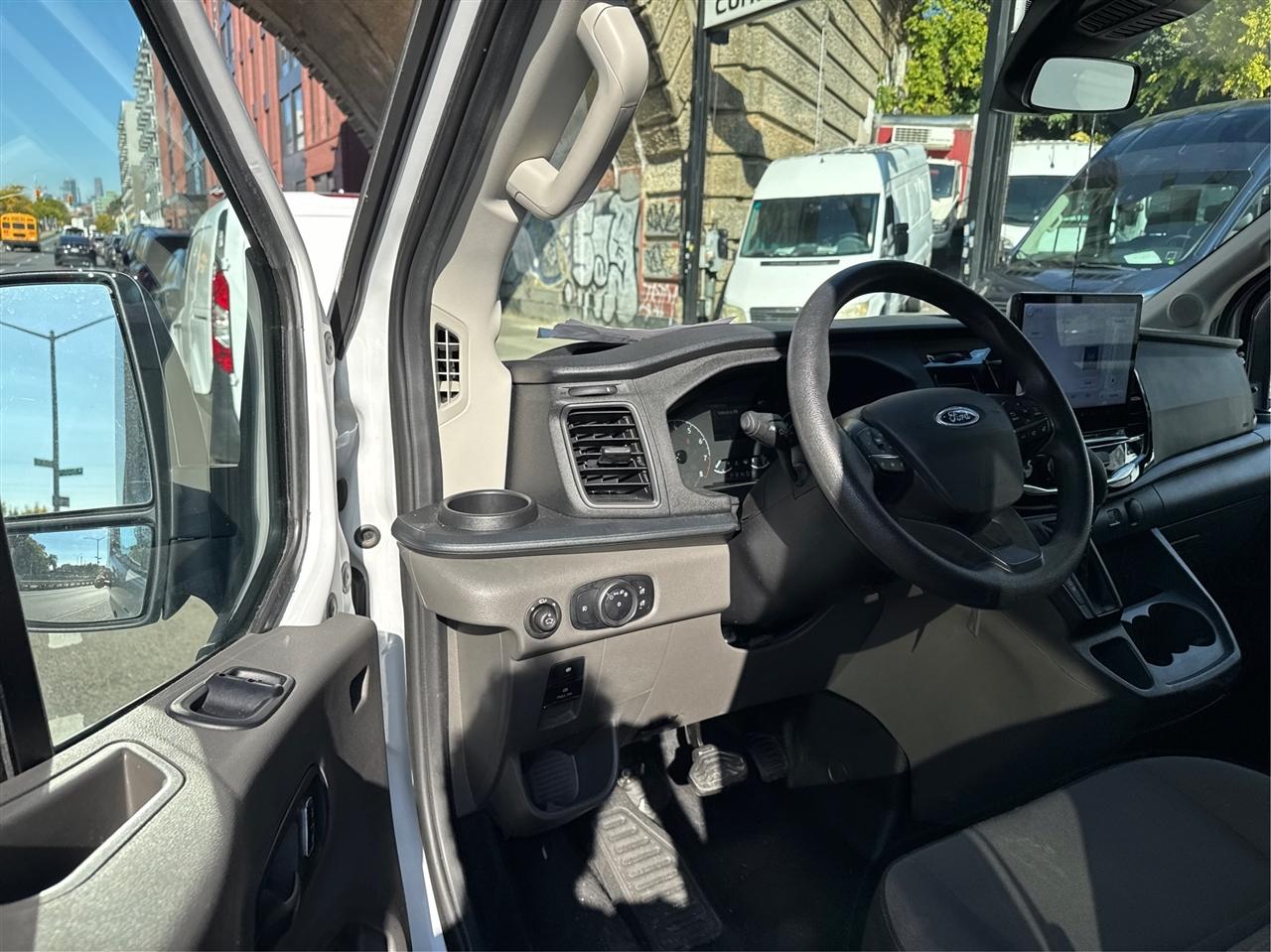Ford Transit Passenger Wagon T-350 148" Med Roof XLT RWD 2025