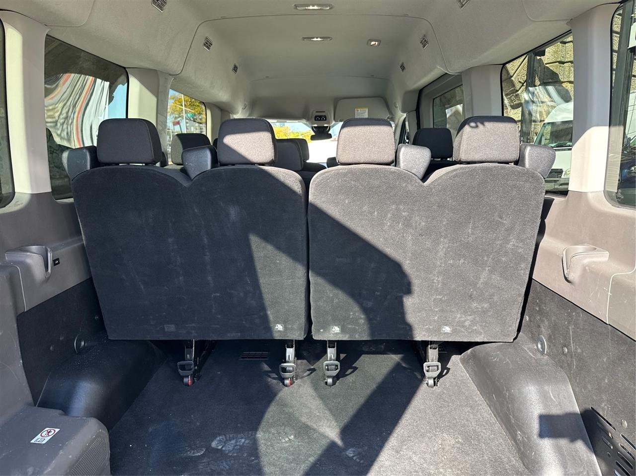 Ford Transit Passenger Wagon T-350 148" Med Roof XLT RWD 2025
