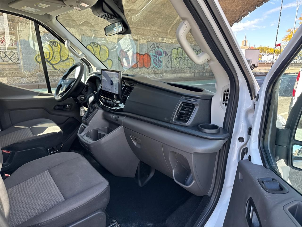 Ford Transit Passenger Wagon T-350 148" Med Roof XLT RWD 2025
