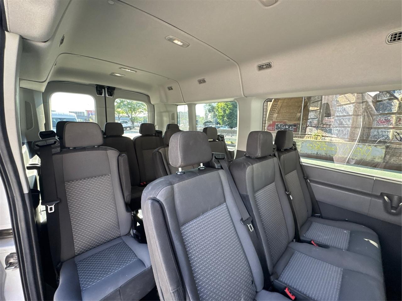 Ford Transit Passenger Wagon T-350 148" Med Roof XLT RWD 2025