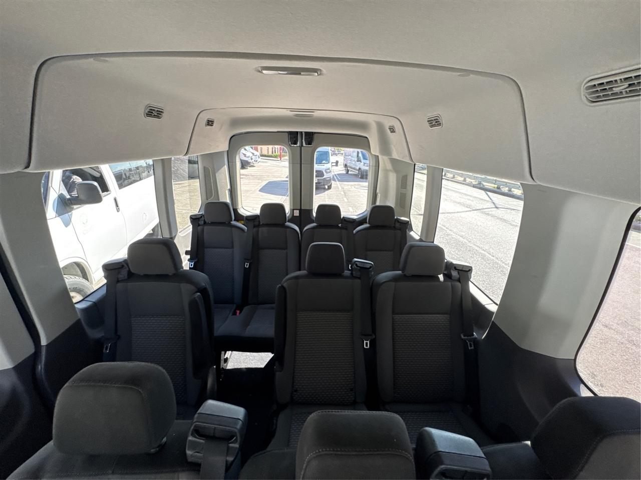 Ford Transit Passenger Wagon T-350 148" Med Roof XLT RWD 2025