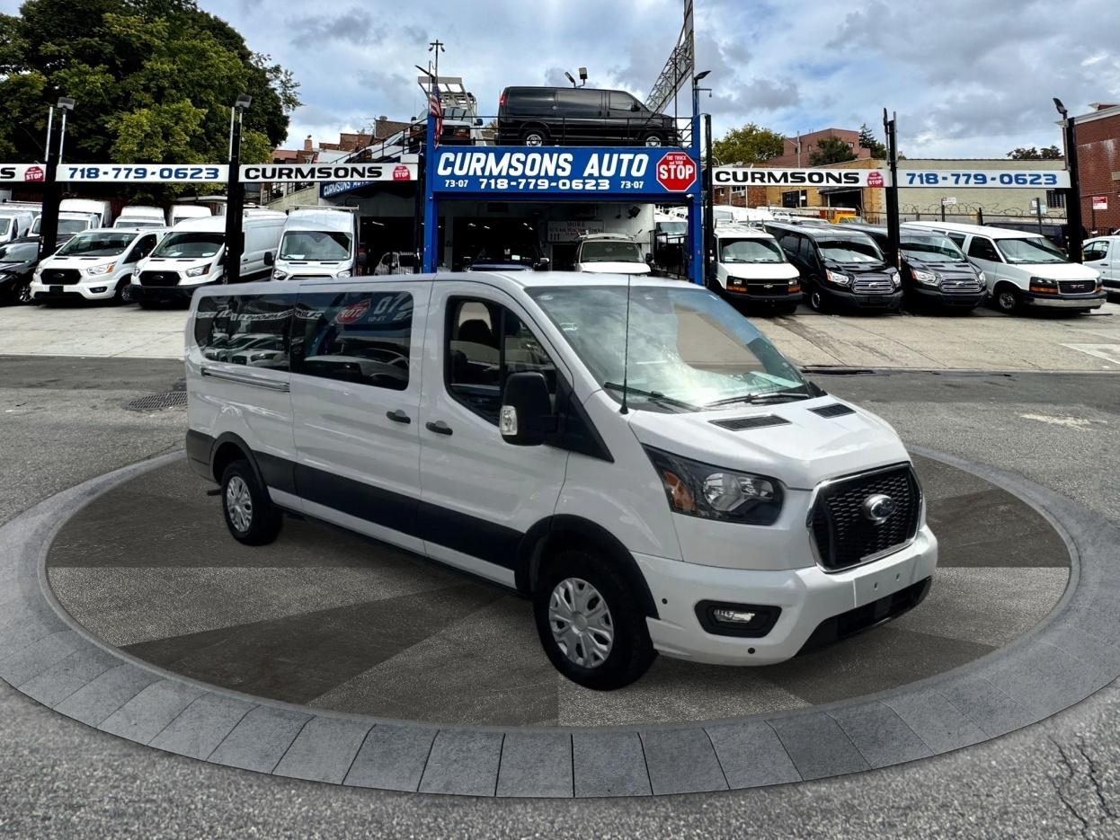 2025 Ford Transit Passenger Wagon T-350 148" Low Roof XLT RWD