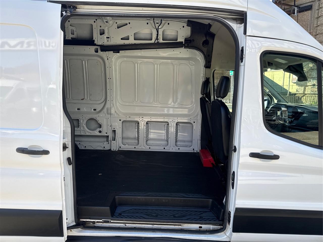 Ford Transit Cargo Van T-250 148" Hi Rf 9070 GVWR AWD 2022