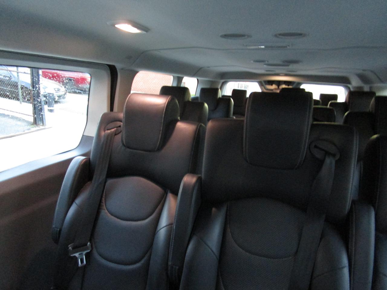 Ford Transit Passenger Wagon T-350 148" Low Roof XLT RWD 2026