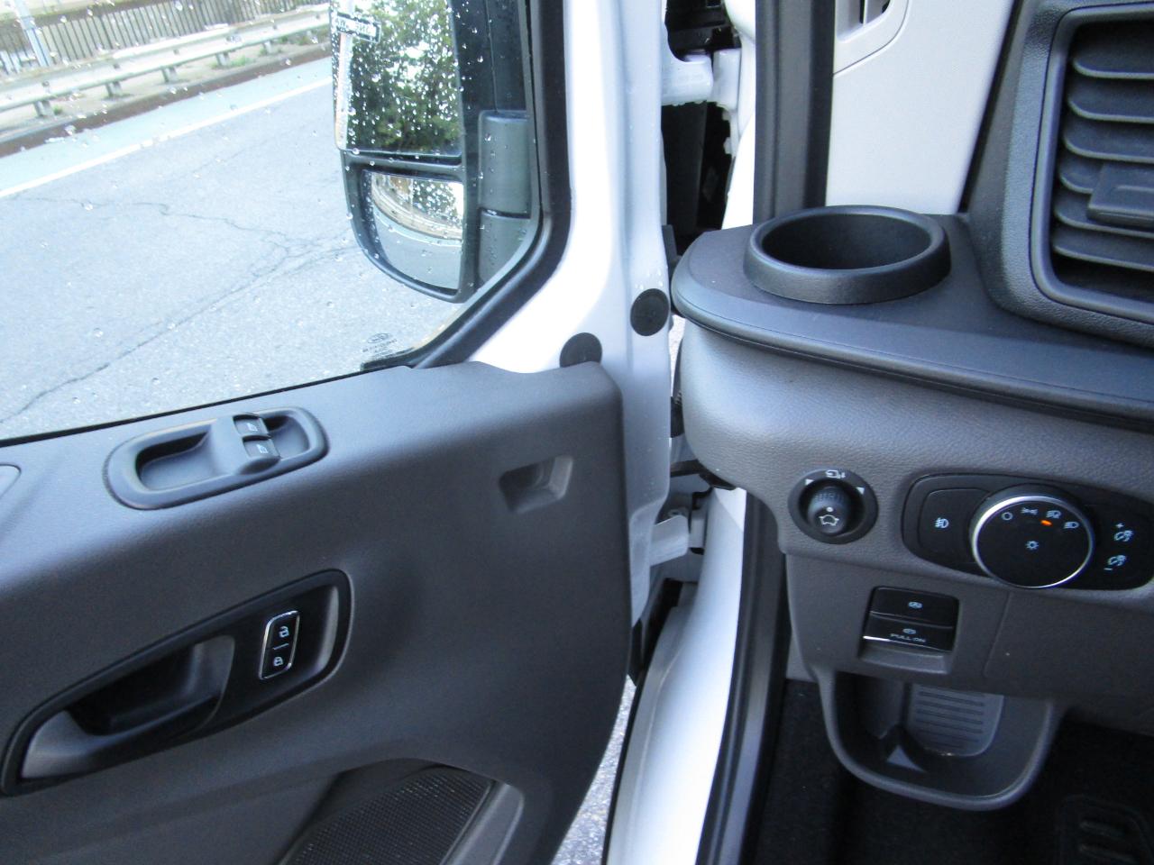 Ford Transit Passenger Wagon T-350 148" Low Roof XLT RWD 2026