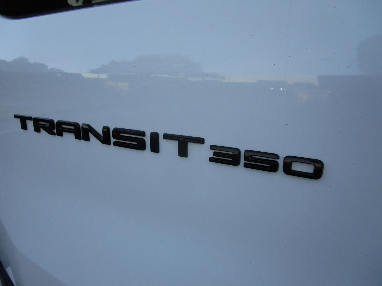 Ford Transit Passenger Wagon T-350 148" Low Roof XLT RWD 2026