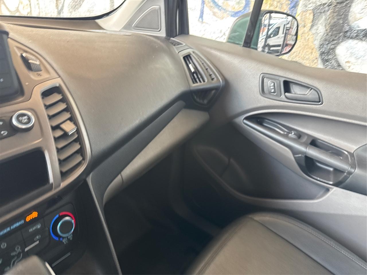Ford Transit Connect Van XL LWB w/Rear Symmetrical Doors 2023