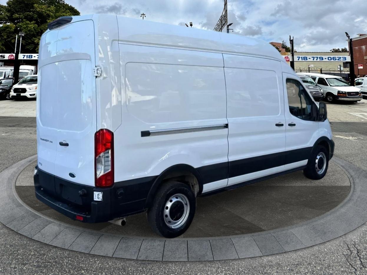 Ford Transit Cargo Van T-250 148" Hi Rf 9070 GVWR RWD 2025