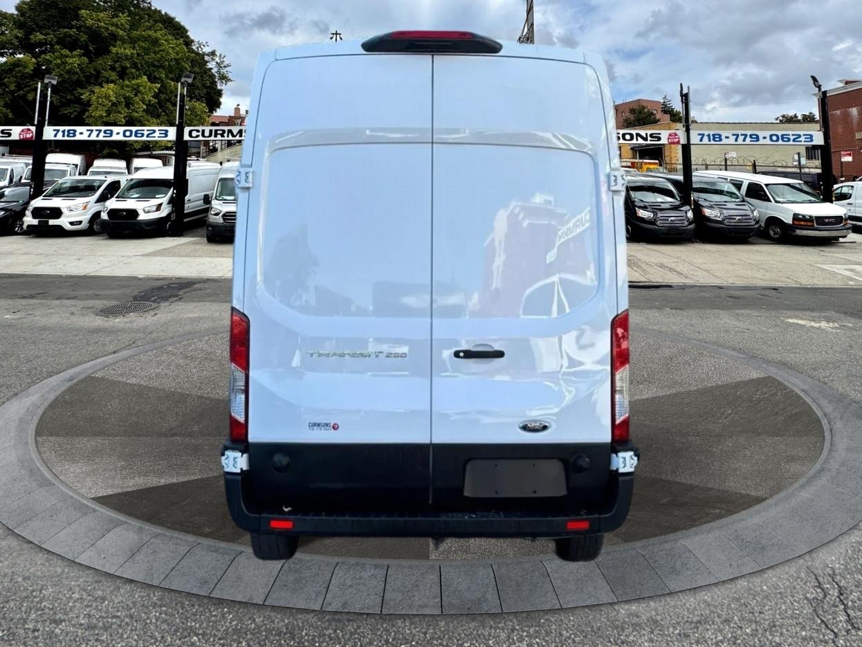 Ford Transit Cargo Van T-250 148" Hi Rf 9070 GVWR RWD 2025