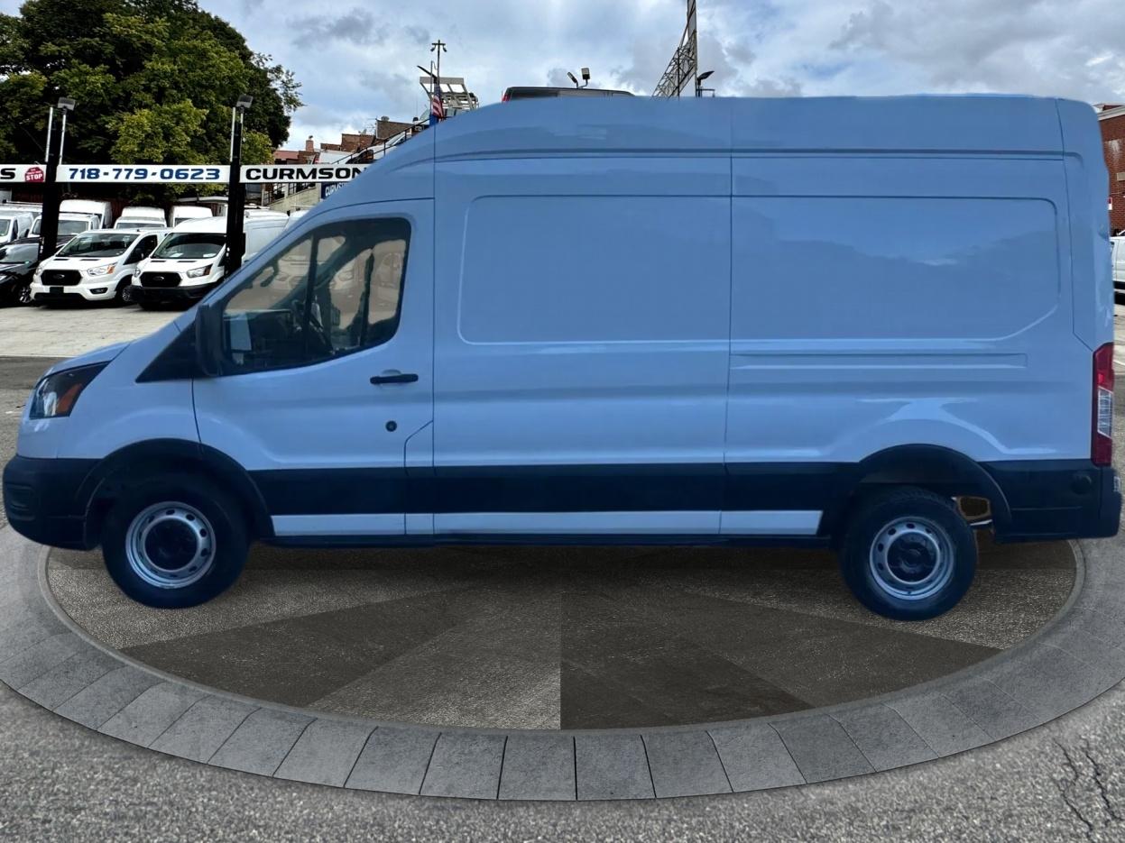 Ford Transit Cargo Van T-250 148" Hi Rf 9070 GVWR RWD 2025