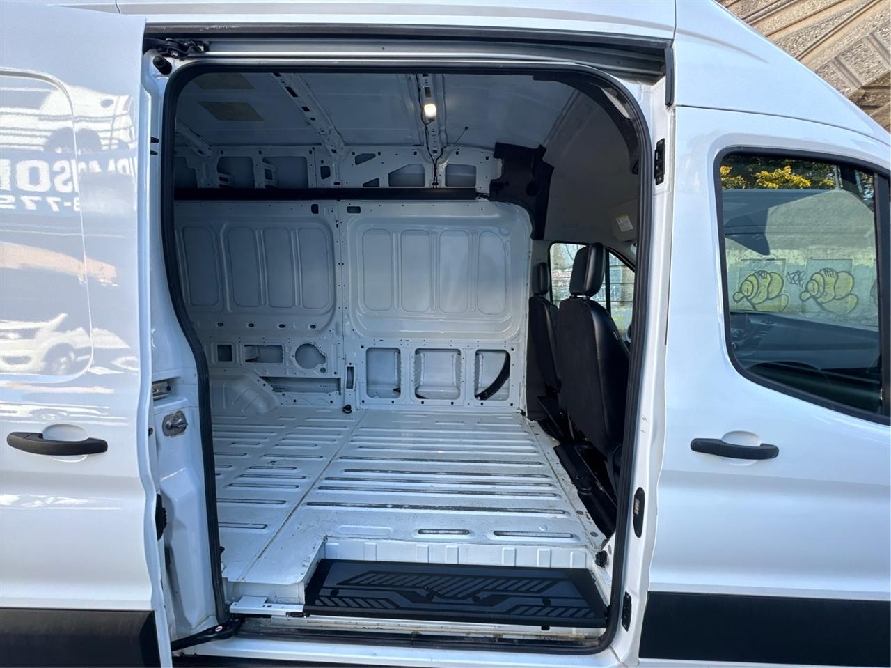 Ford Transit Cargo Van T-250 148" Hi Rf 9070 GVWR RWD 2025