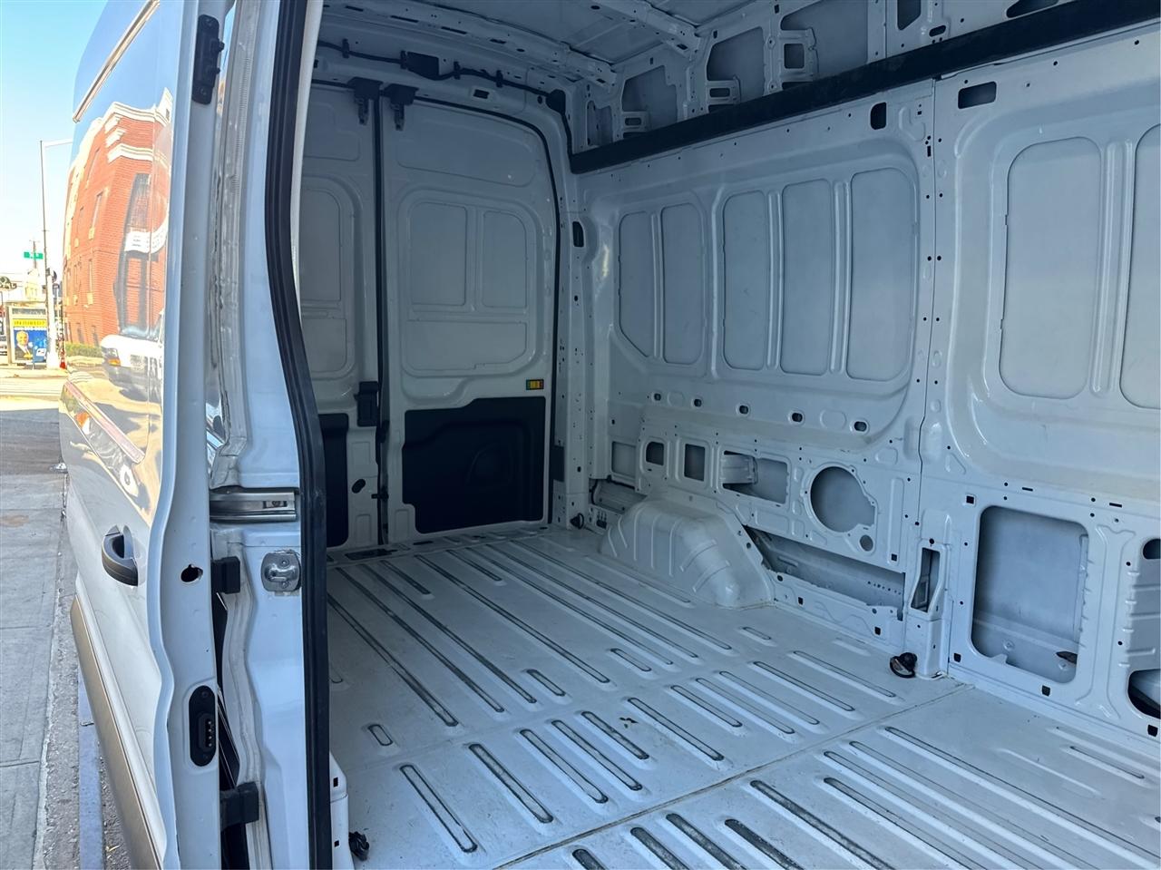 Ford Transit Cargo Van T-250 148" Hi Rf 9070 GVWR RWD 2025