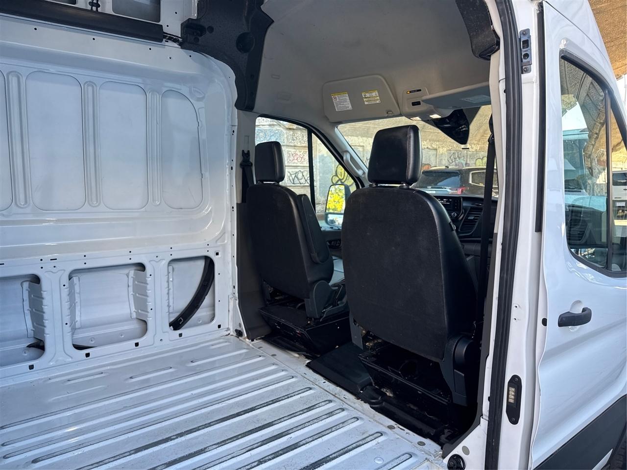 Ford Transit Cargo Van T-250 148" Hi Rf 9070 GVWR RWD 2025