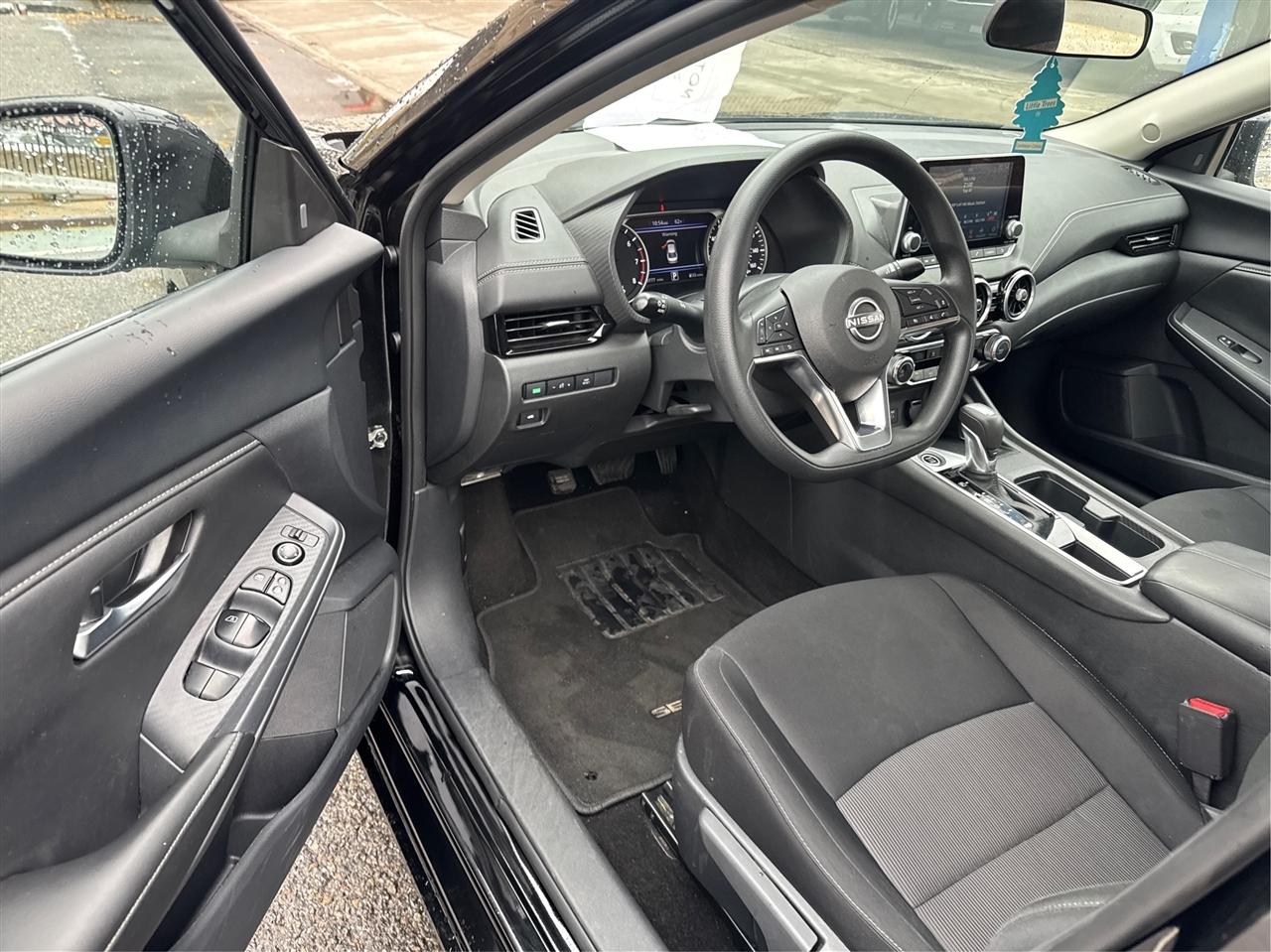 Nissan Sentra SV CVT 2025