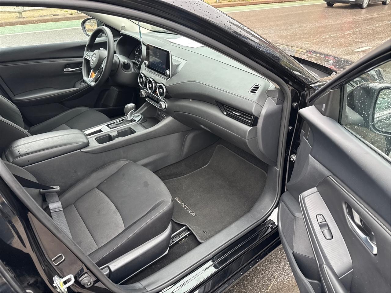 Nissan Sentra SV CVT 2025