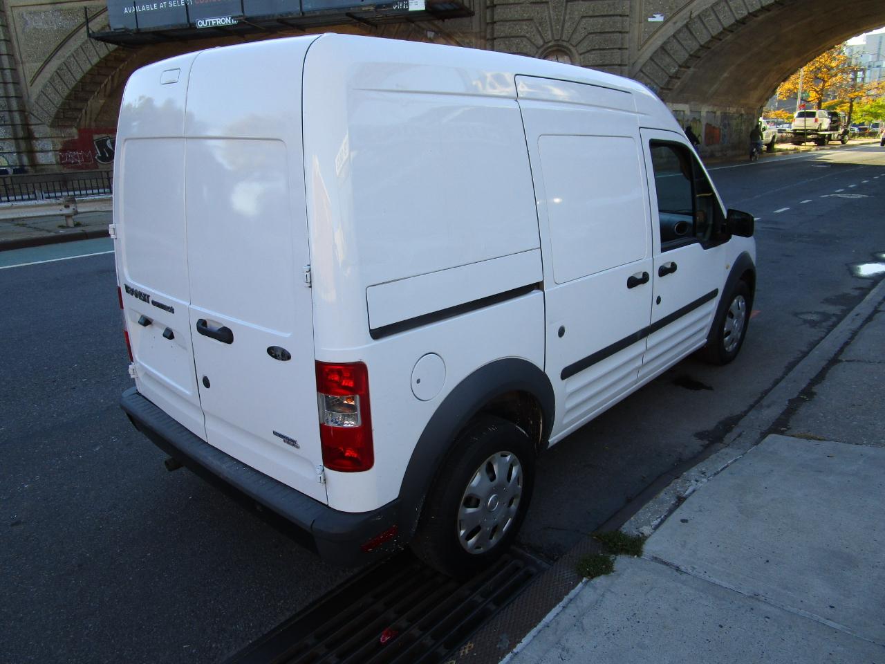 Ford Transit Connect 114.6" XL w/o side or rear door glass 2013